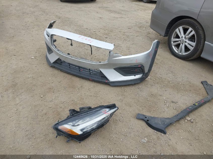 2020 Volvo V60 Cross Country T5 VIN: YV4102WK5L1033693 Lot: 12445626