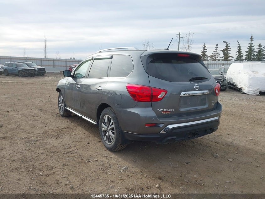 5N1DR2MM4JC675667 2018 NISSAN PATHFINDER photo no. 3