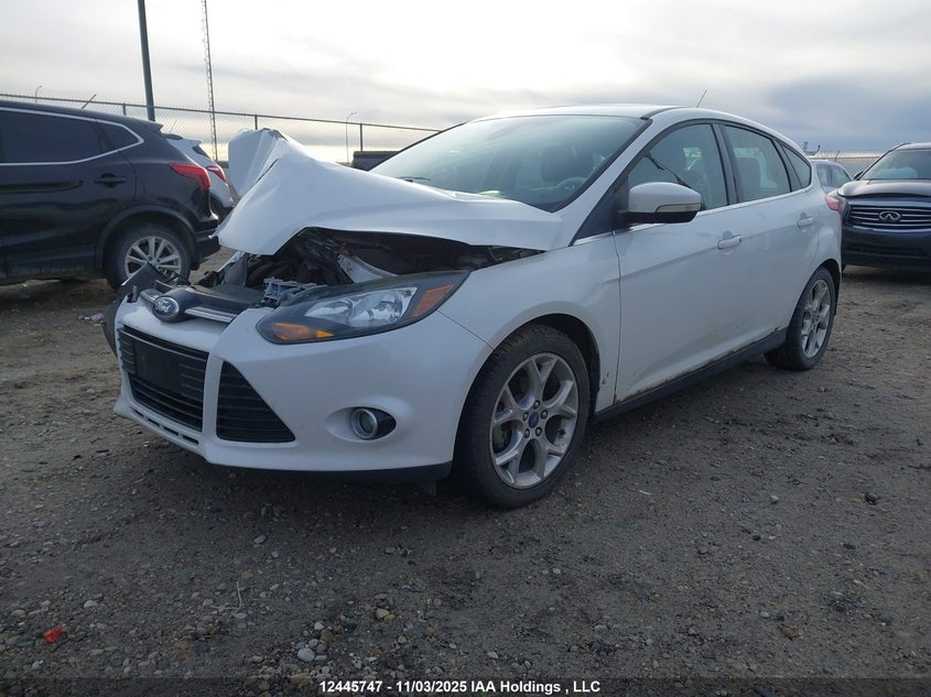 1FAHP3N20CL198565 2012 FORD FOCUS photo no. 2