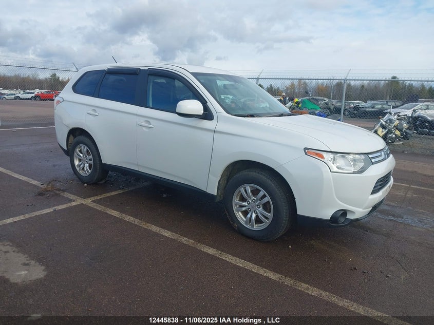 JA4AZ2A3XEZ604084 2014 MITSUBISHI OUTLANDER photo no. 10