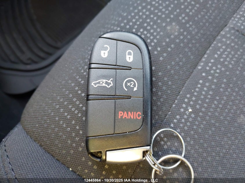 1C3CCCAB9GN140510 2016 CHRYSLER 200 photo no. 11