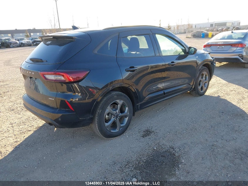 1FMCU9MZ5PUA40961 2023 FORD ESCAPE photo no. 4