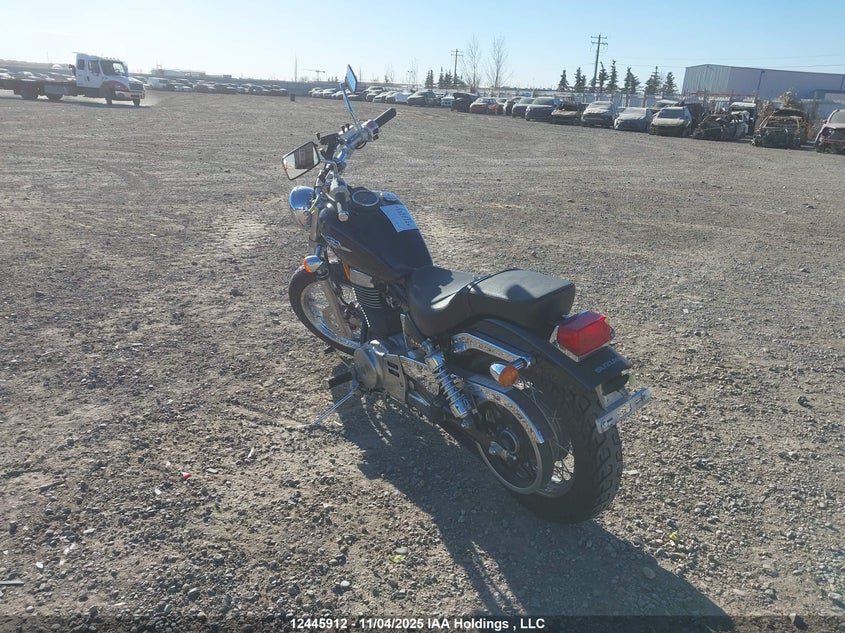 JS1NP41A552101668 2005 SUZUKI LS photo no. 3