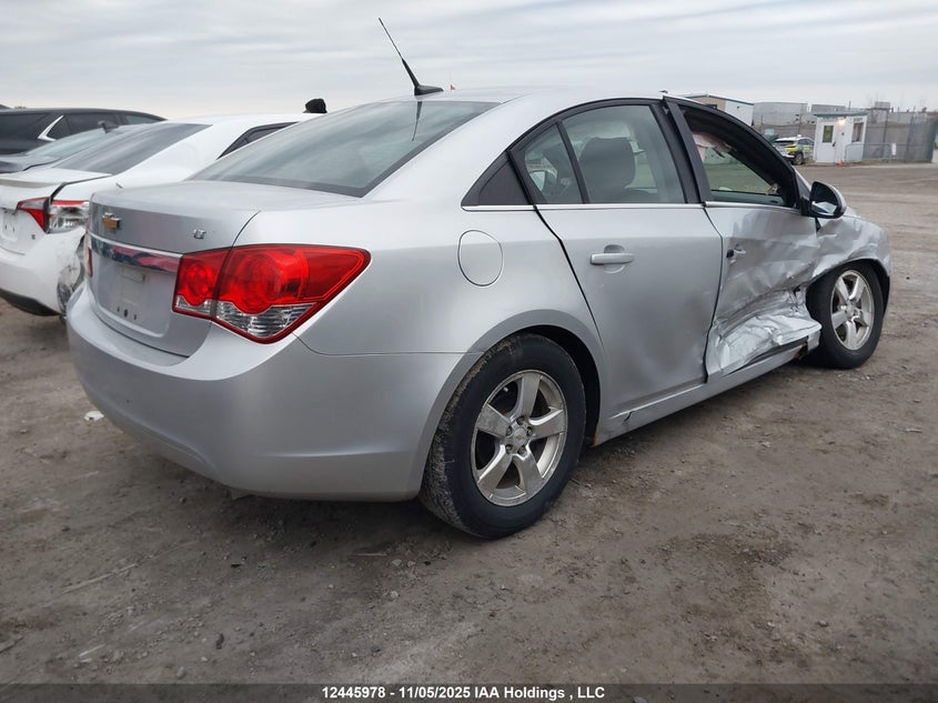 1G1PG5S9XB7241487 2011 CHEVROLET CRUZE photo no. 4