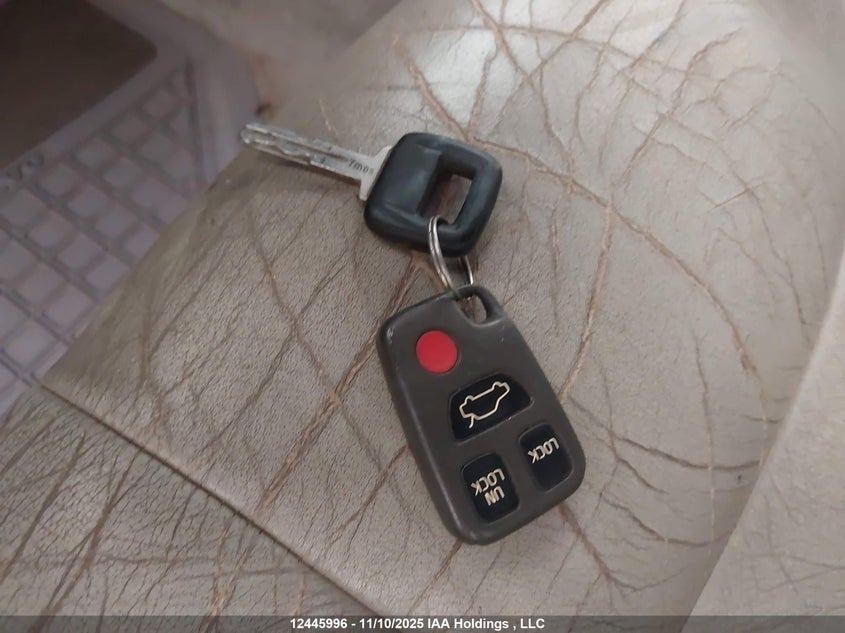 1998 Volvo V70 T5 Turbo VIN: YV1LW5340W3385374 Lot: 12445996