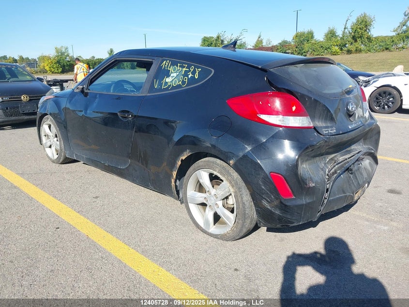 2013 Hyundai Veloster VIN: KMHTC6AD2DU135029 Lot: 12405728X