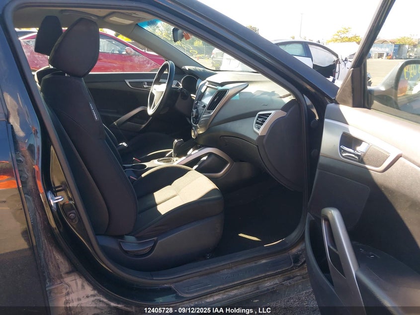 2013 Hyundai Veloster VIN: KMHTC6AD2DU135029 Lot: 12405728X