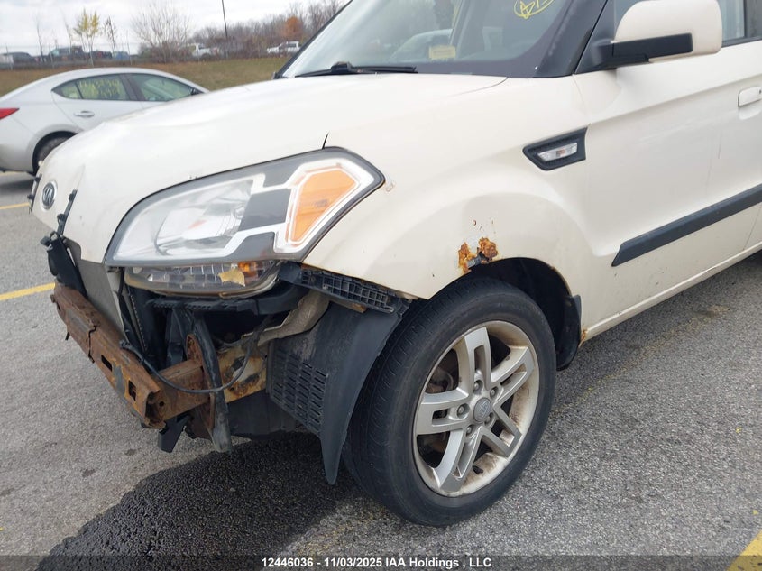 KNDJT2A28A7153189 2010 KIA SOUL photo no. 22