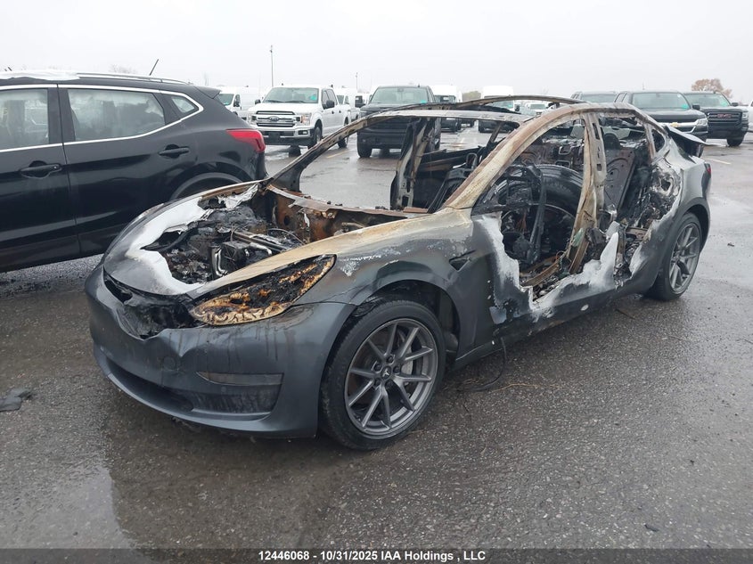 2021 Tesla Model 3, Total Burn, IAAI, VIN 5YJ3E1EA0MF838395 — photo 2