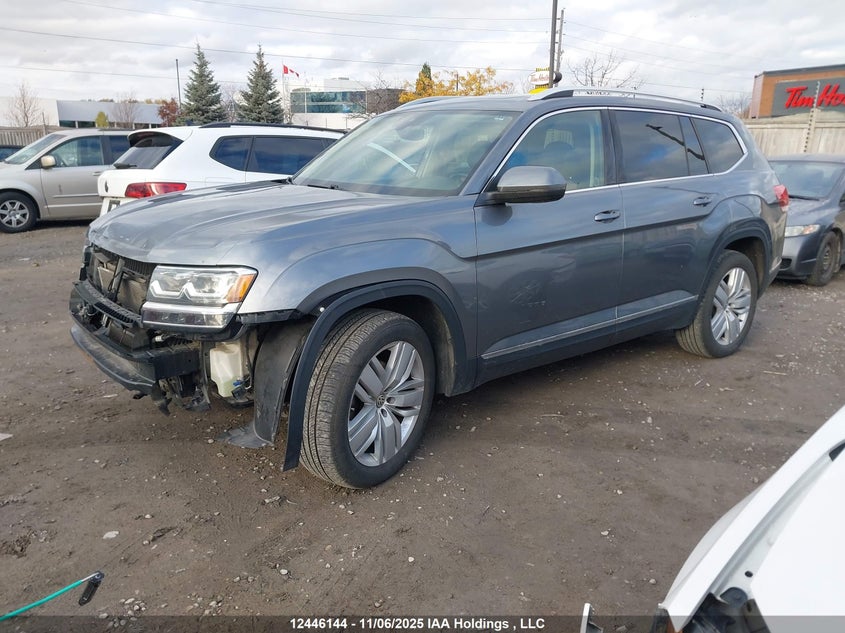1V2NR2CA2JC553680 2018 VOLKSWAGEN ATLAS photo no. 2