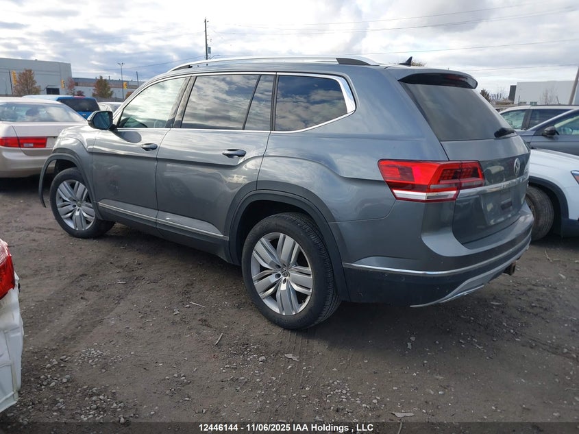 1V2NR2CA2JC553680 2018 VOLKSWAGEN ATLAS photo no. 3