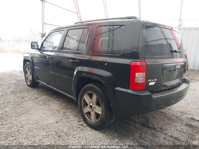 1J4NF2GB5AD609211 2010 JEEP LIBERTY (PATRIOT) photo no. 3