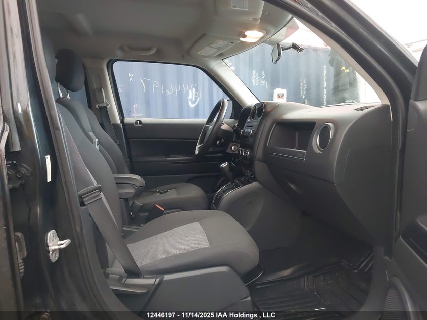 1J4NF2GB5AD609211 2010 JEEP LIBERTY (PATRIOT) photo no. 5