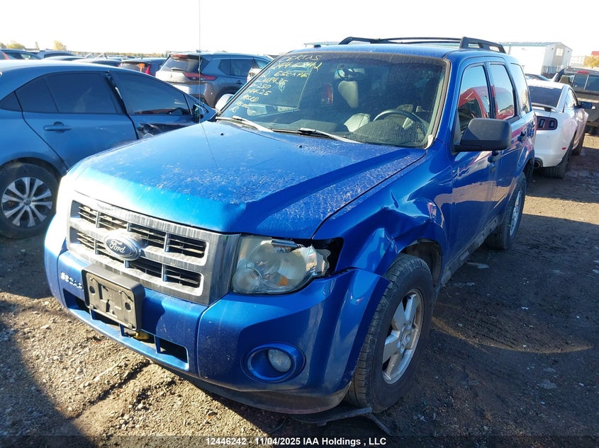 1FMCU0D76CKA18435 2012 FORD ESCAPE photo no. 2