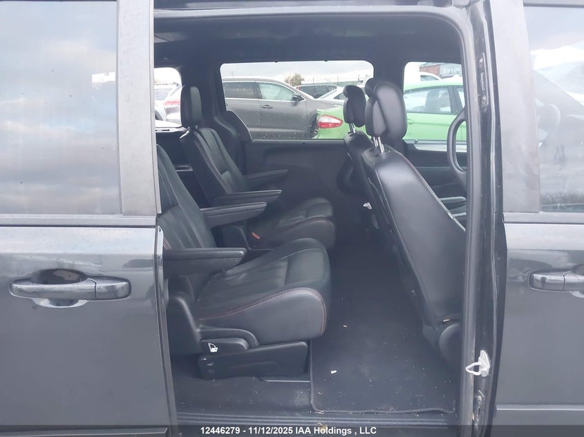 2016 Dodge Grand Caravan R/T VIN: 2C4RDGEG1GR391282 Lot: 12446279