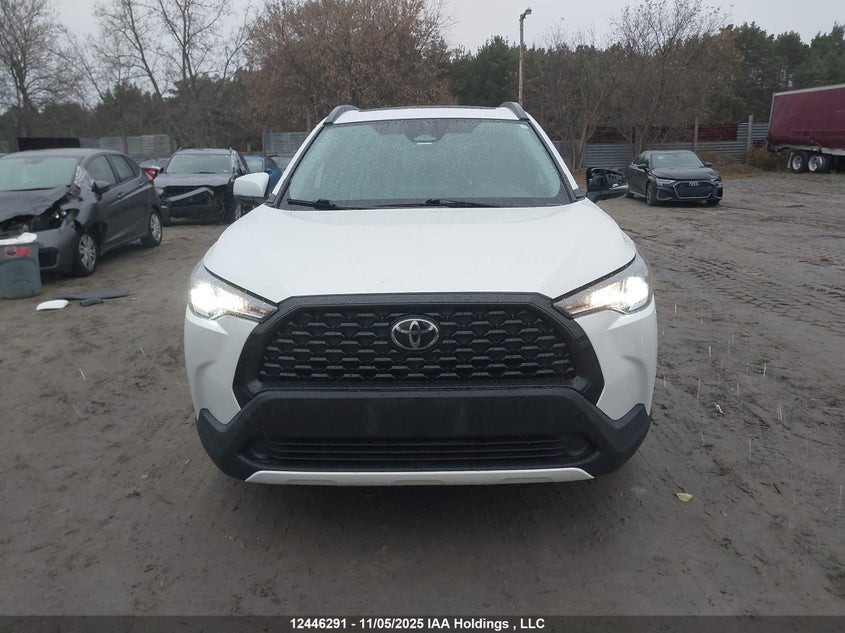 2023 Toyota Corolla Cross Le VIN: 7MUBAABG2PV076869 Lot: 12446291