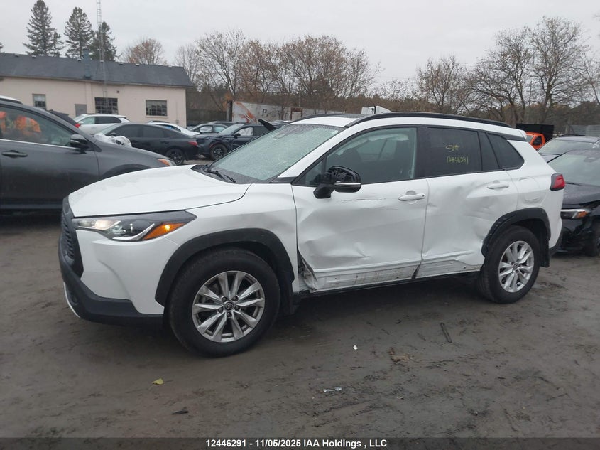 2023 Toyota Corolla Cross Le VIN: 7MUBAABG2PV076869 Lot: 12446291