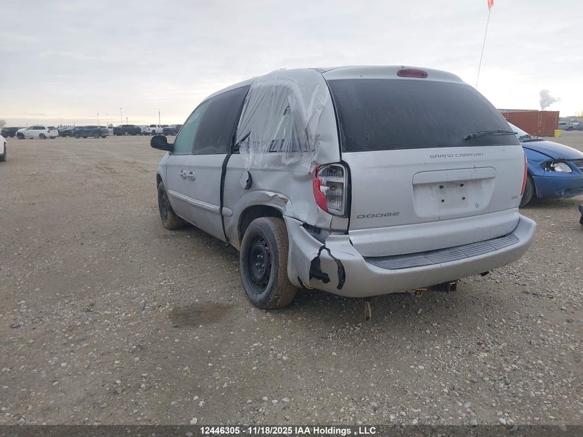 2D4GT54LX3R150948 2003 DODGE CARAVAN photo no. 3