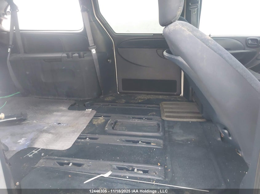 2003 Dodge Grand Caravan Es VIN: 2D4GT54LX3R150948 Lot: 12446305