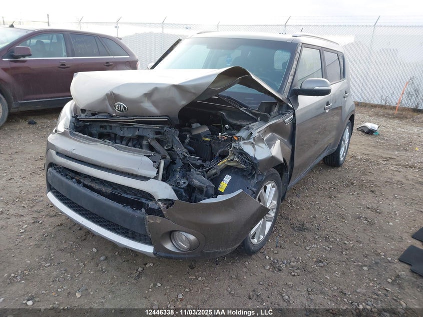 KNDJP3A51H7414046 2017 KIA SOUL photo no. 2