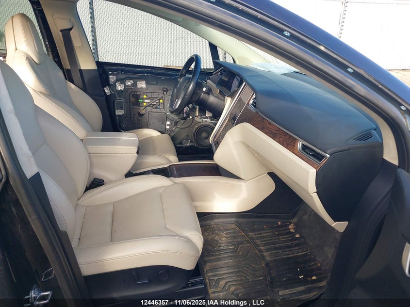 5YJXCBE2XJF087775 2018 TESLA MODEL X photo no. 5