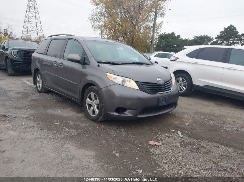 TOYOTA SIENNA LE V6