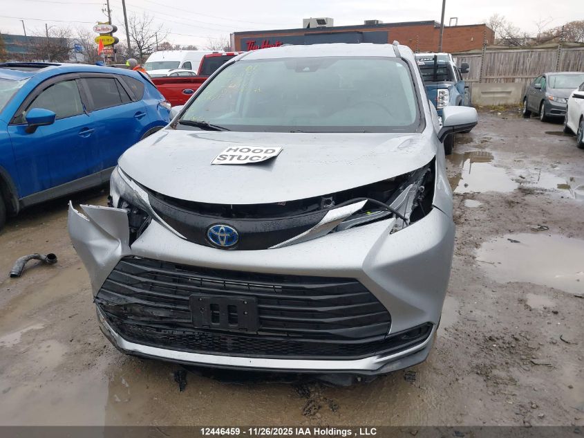 2024 Toyota Sienna Le/Xse/Limited/Platinum VIN: 5TDGSKFC3RS111304 Lot: 12446459