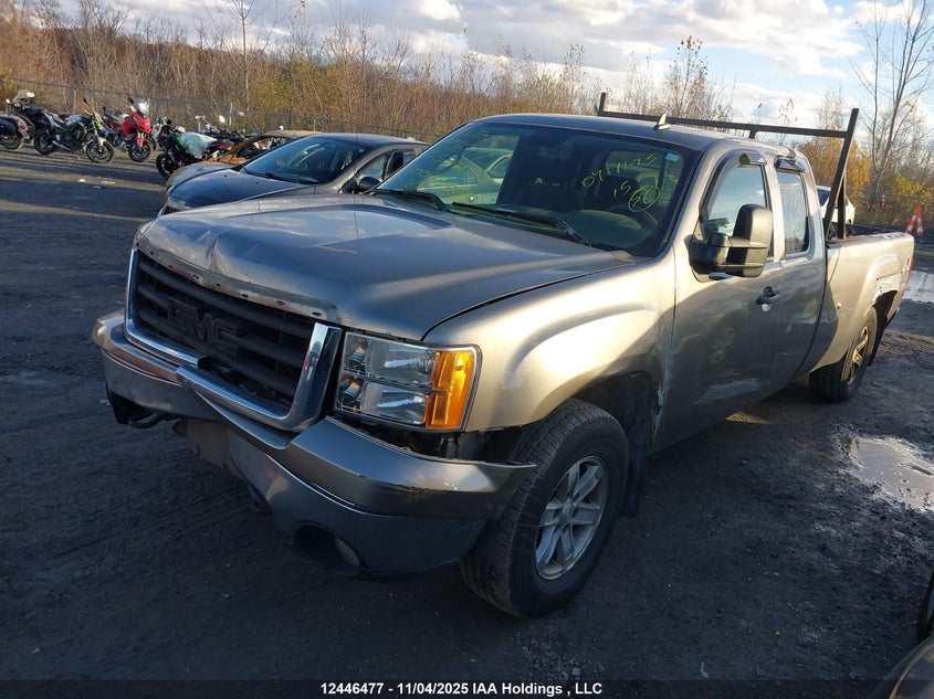 1GTEK19JX7E500620 2007 GMC SIERRA photo no. 2