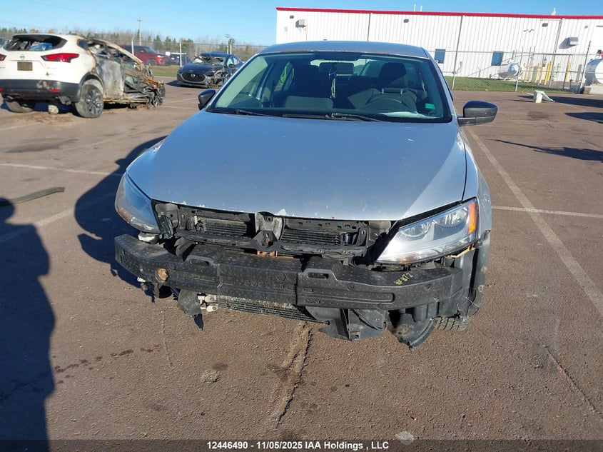 3VW1K7AJ2CM318229 2012 VOLKSWAGEN JETTA photo no. 6