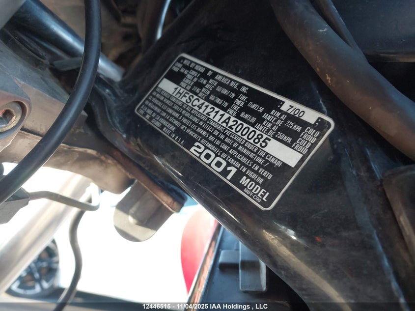1HFSC41211A200085 2001 HONDA GL photo no. 10