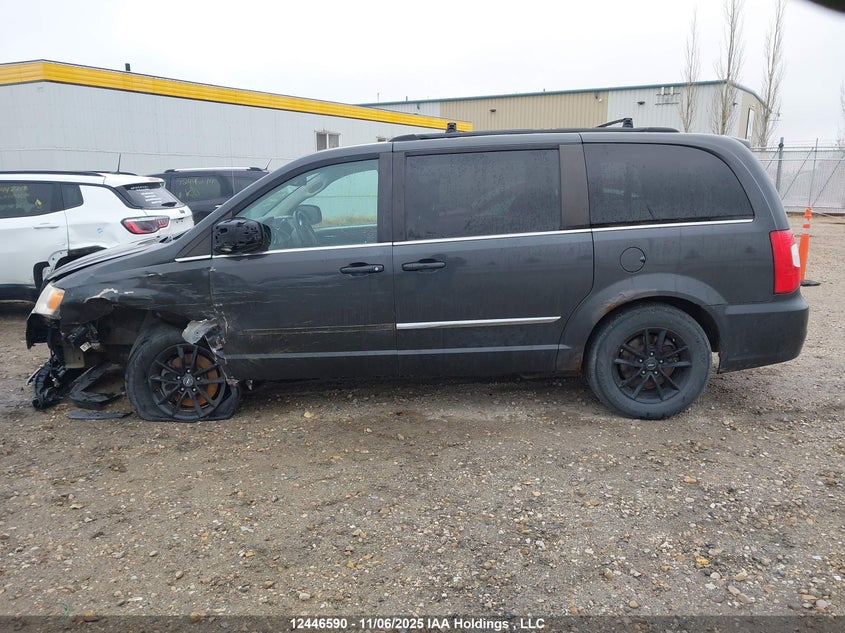 2011 Chrysler Town & Country Touring VIN: 2A4RR5DG7BR727107 Lot: 12446590