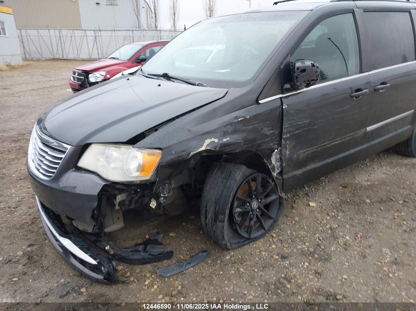 2011 Chrysler Town & Country Touring VIN: 2A4RR5DG7BR727107 Lot: 12446590