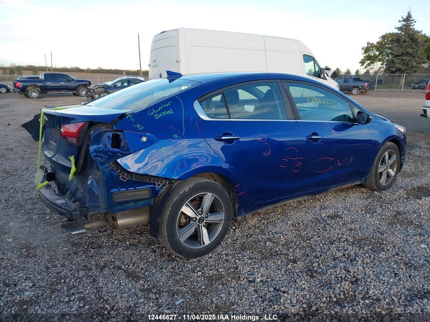 3KPFL4A80JE209180 2018 KIA FORTE photo no. 4
