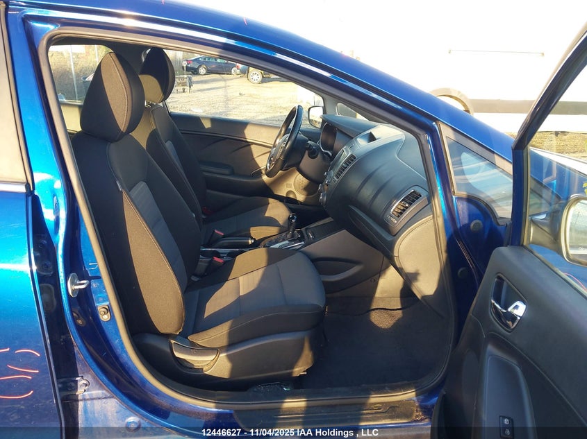 3KPFL4A80JE209180 2018 KIA FORTE photo no. 5