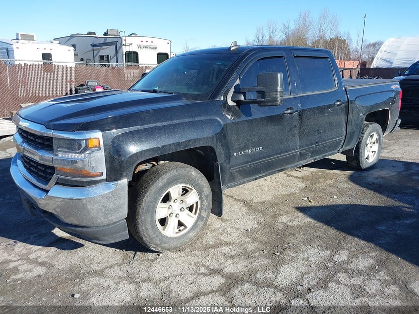 3GCUKREC6HG386790 2017 CHEVROLET SILVERADO photo no. 2