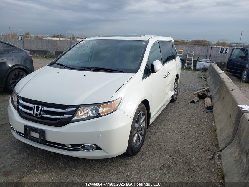 5FNRL5H99FB504362 2015 HONDA ODYSSEY photo no. 2