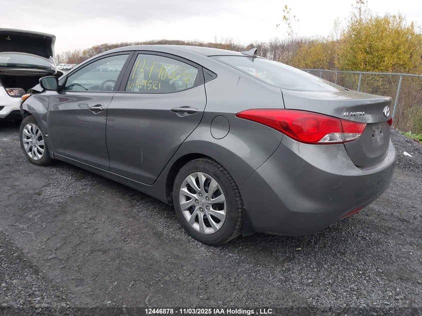 5NPDH4AE0DH419521 2013 HYUNDAI ELANTRA photo no. 3