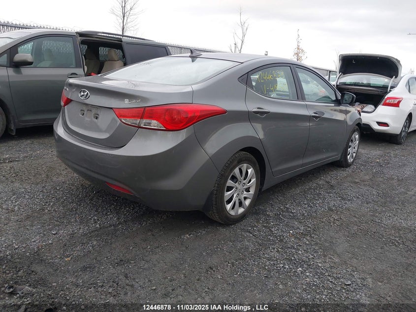 5NPDH4AE0DH419521 2013 HYUNDAI ELANTRA photo no. 4