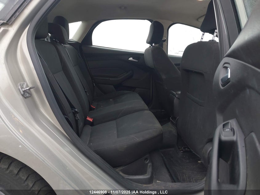 1FADP3K20FL331879 2015 FORD FOCUS photo no. 8