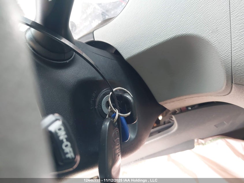 5TDKA3DC4BS004547 2011 TOYOTA SIENNA photo no. 11