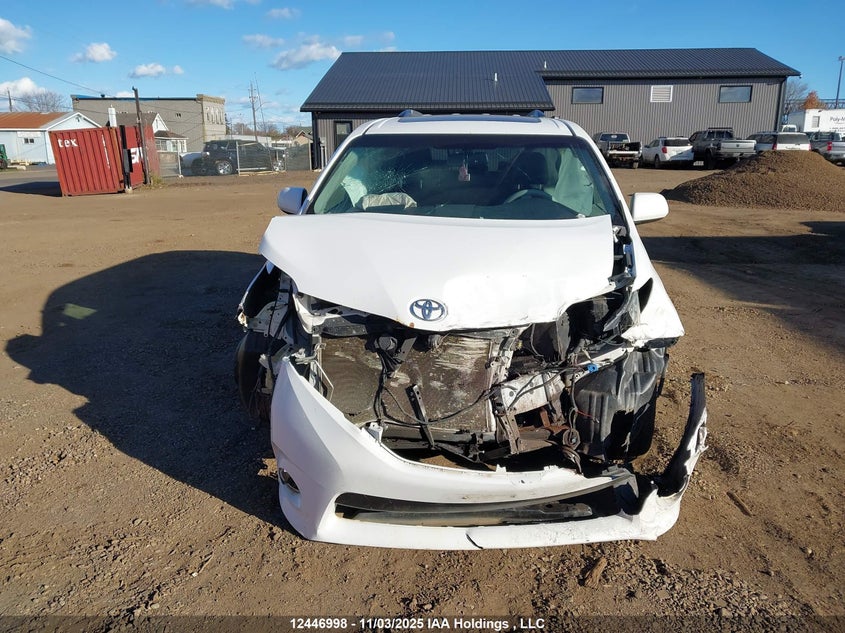 5TDXK3DCXDS331119 2013 TOYOTA SIENNA photo no. 13