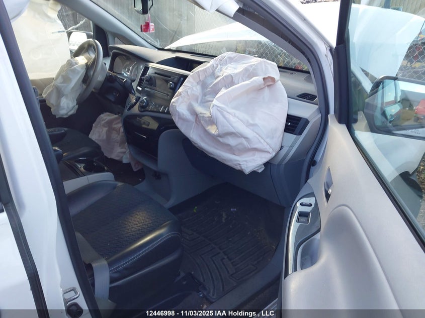5TDXK3DCXDS331119 2013 TOYOTA SIENNA photo no. 5