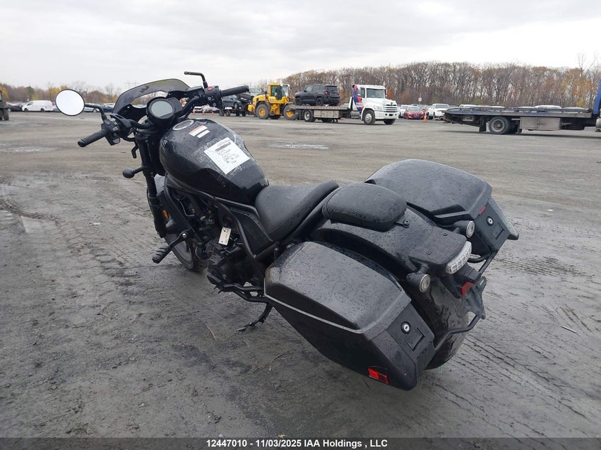 JH2SC83F6PK200014 2023 HONDA CM photo no. 3