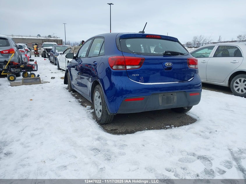3KPA25AD7ME392923 2021 KIA RIO photo no. 3