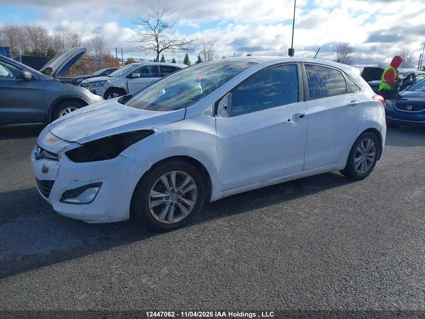 KMHD35LH2EU172744 2014 HYUNDAI ELANTRA photo no. 2