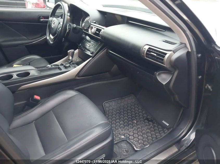 JTHCF1D21E5004189 2014 LEXUS IS photo no. 5