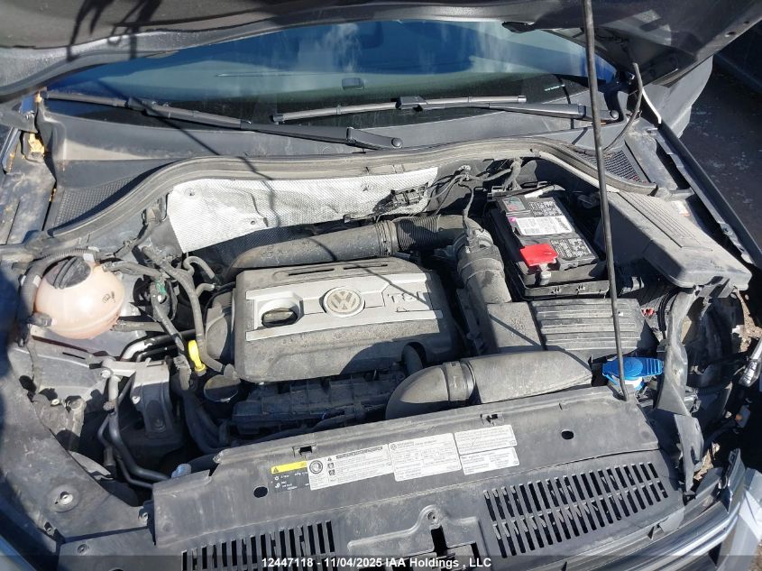 2016 Volkswagen Tiguan Comfortline/Highline/Special Edition VIN: WVGJV7AXXGW066259 Lot: 12447118