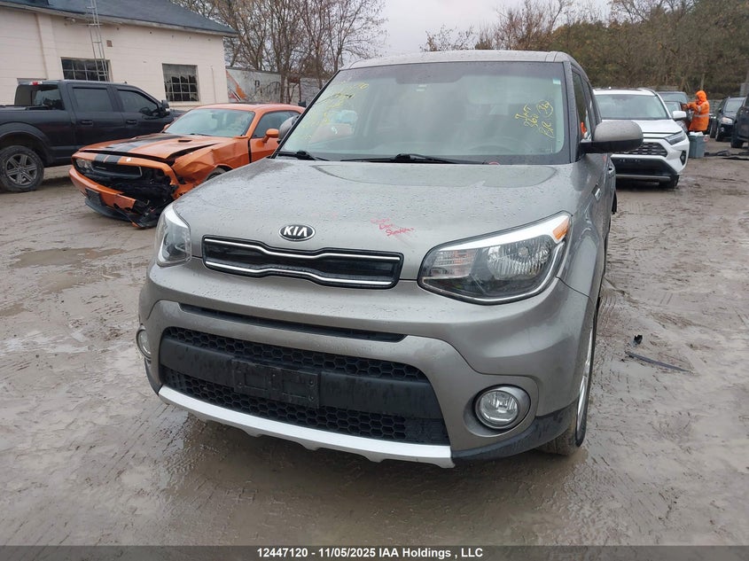 KNDJP3A58J7550759 2018 KIA SOUL photo no. 13