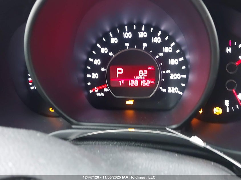 KNDJP3A58J7550759 2018 KIA SOUL photo no. 16