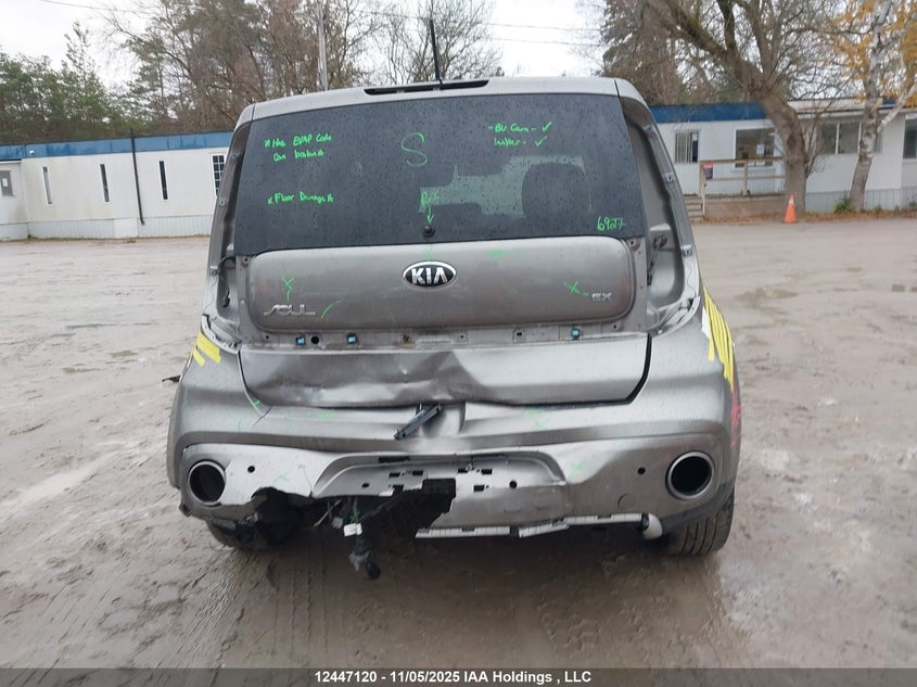 KNDJP3A58J7550759 2018 KIA SOUL photo no. 17
